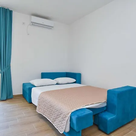 Masa Apartment