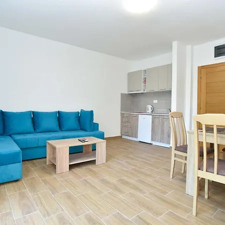 Masa Apartment *