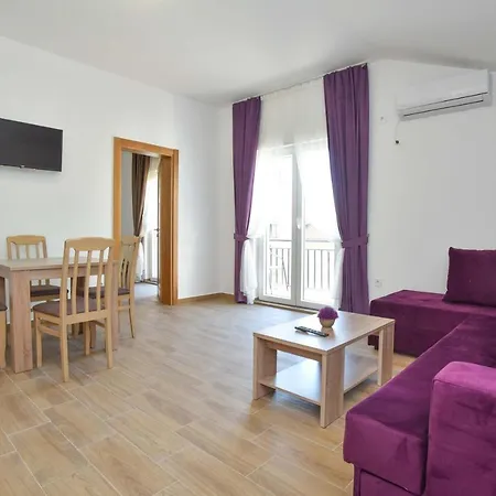 Masa Apartment